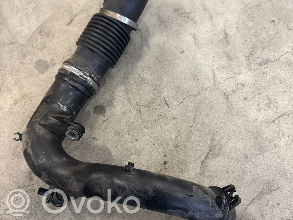 Nissan NV400 Wąż / Rura intercoolera 