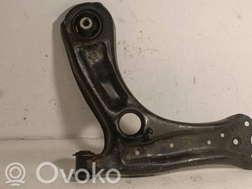Skoda Fabia Mk2 (5J) Dolny wahacz przedni 