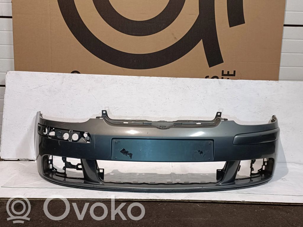 Volkswagen Golf V Front bumper 