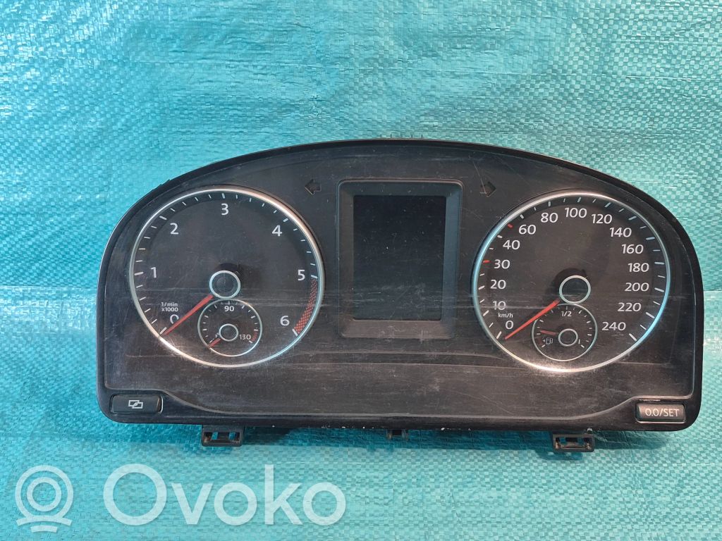 Speedometer (instrument cluster)   2K0920865A,VDD024180,1119012145