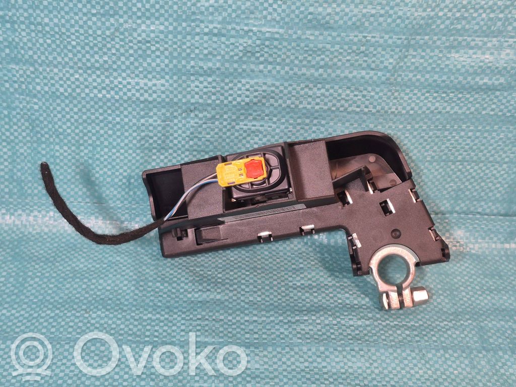 Audi A4 S4 B8 8K Bezpiecznik / Przekaźnika akumulatora 