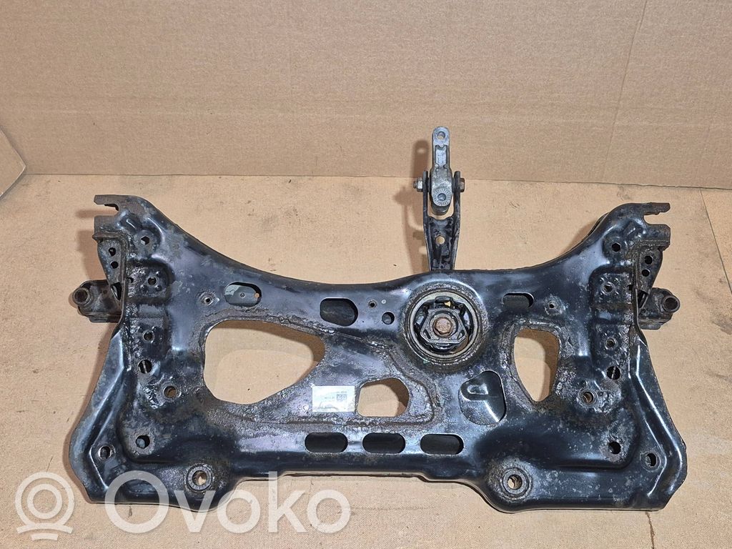 Volkswagen Golf VII Rama pomocnicza przednia 