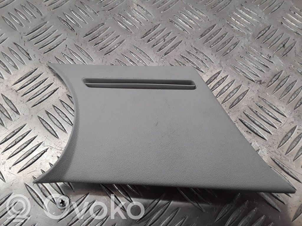 Volkswagen Caddy Osłona słupka szyby przedniej / A 