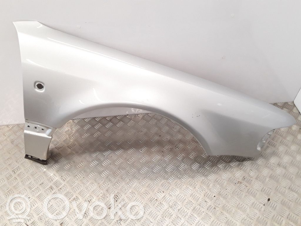 Audi A8 S8 D2 4D Sparnas 