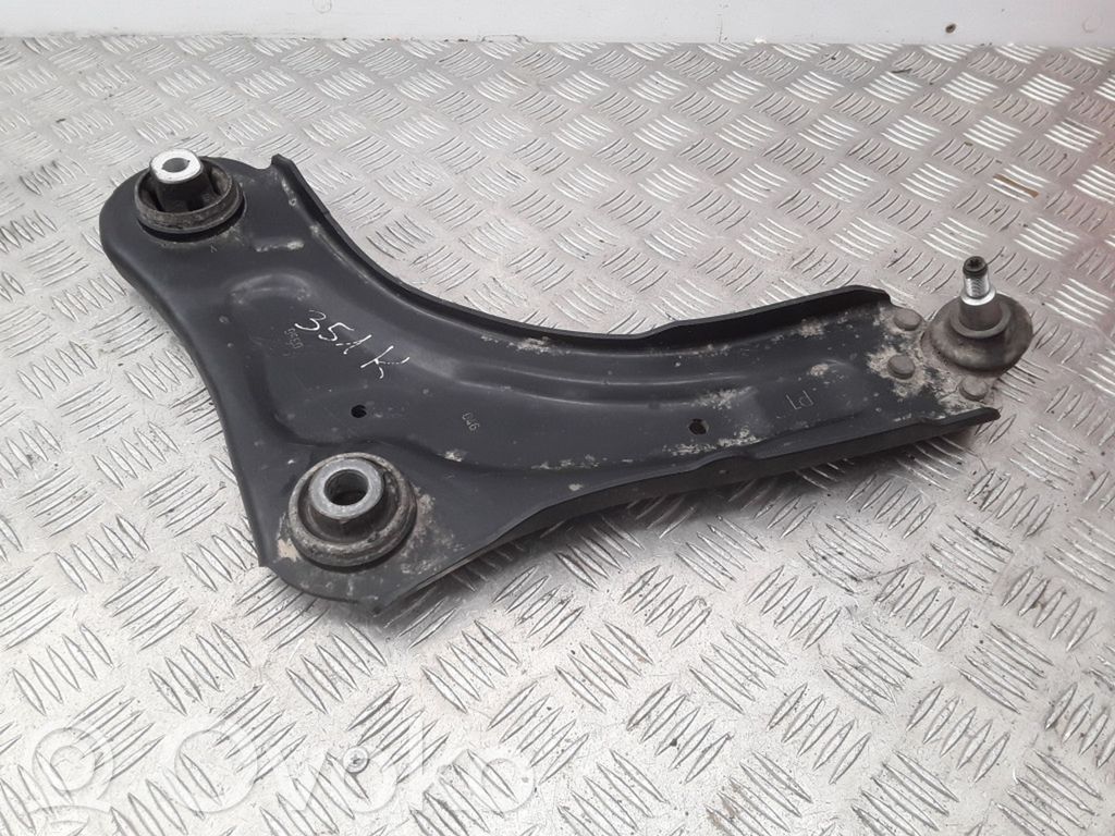 Renault Megane III Front lower control arm/wishbone 