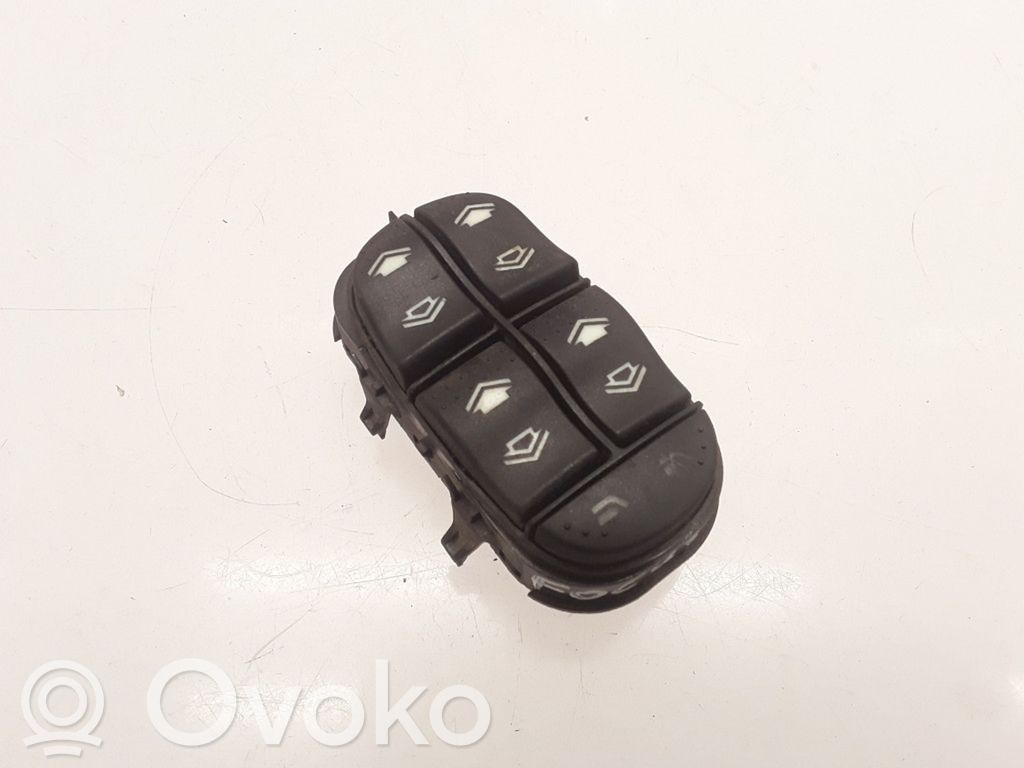 Ford Focus Electric window control switch 