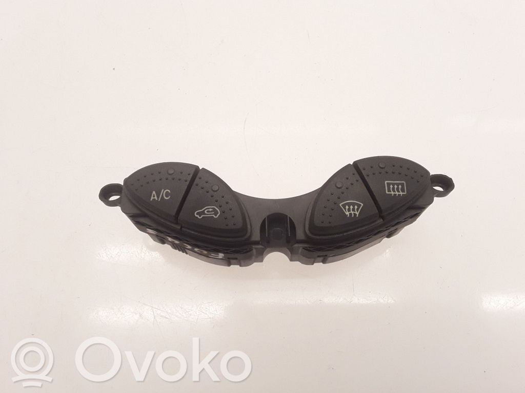 Ford Focus Windscreen/window heater switch 