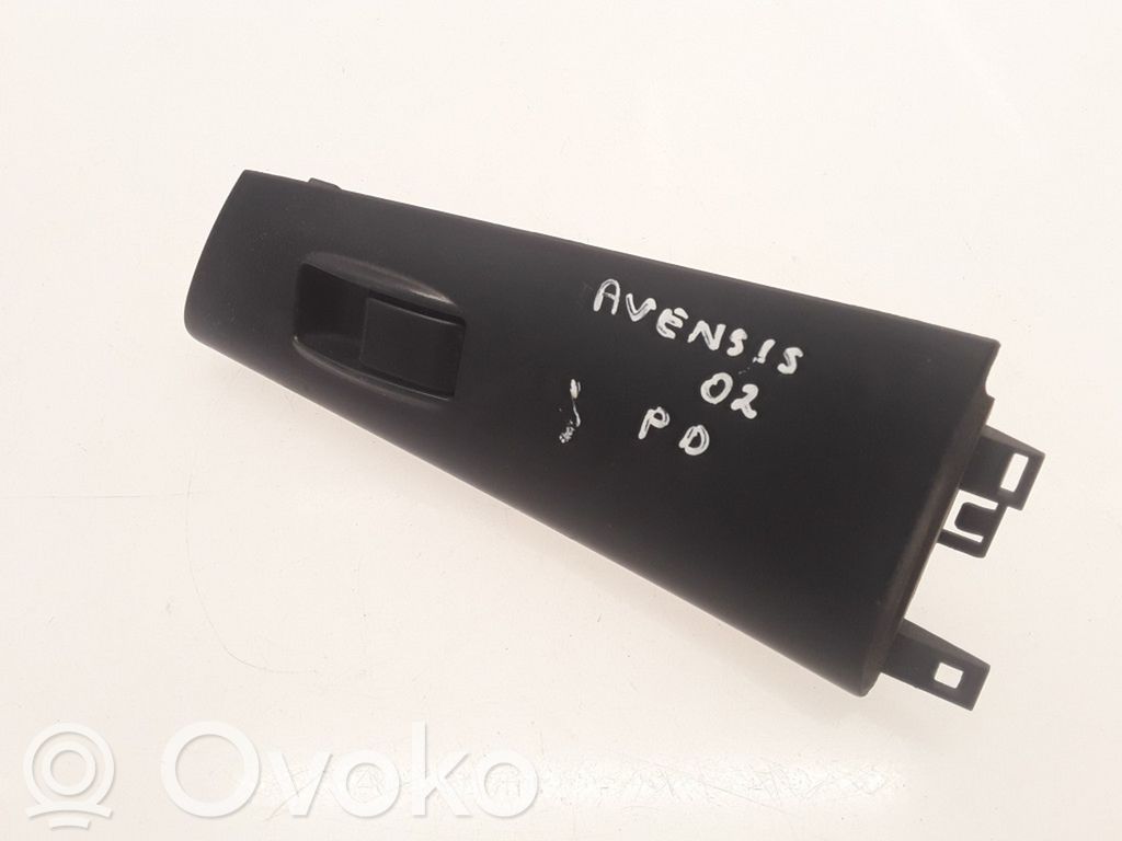 Toyota Avensis T250 Electric window control switch 