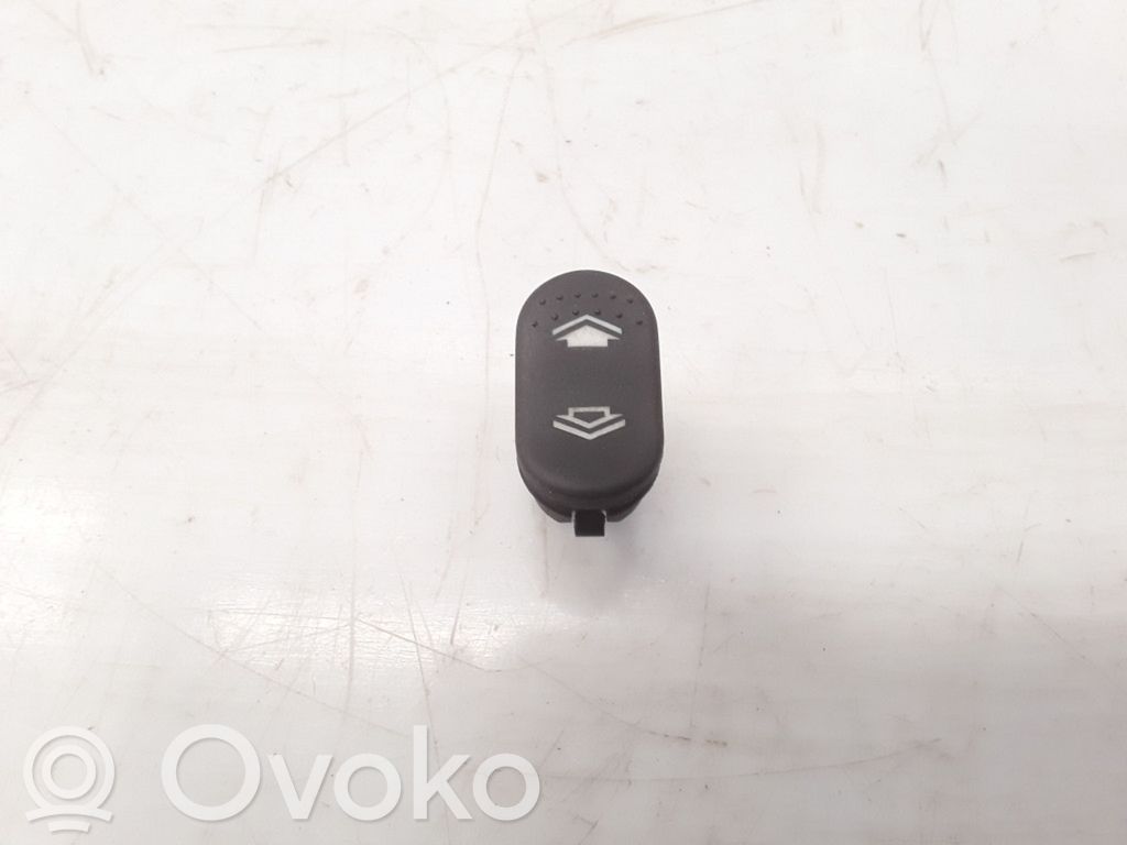 Ford Focus Electric window control switch 