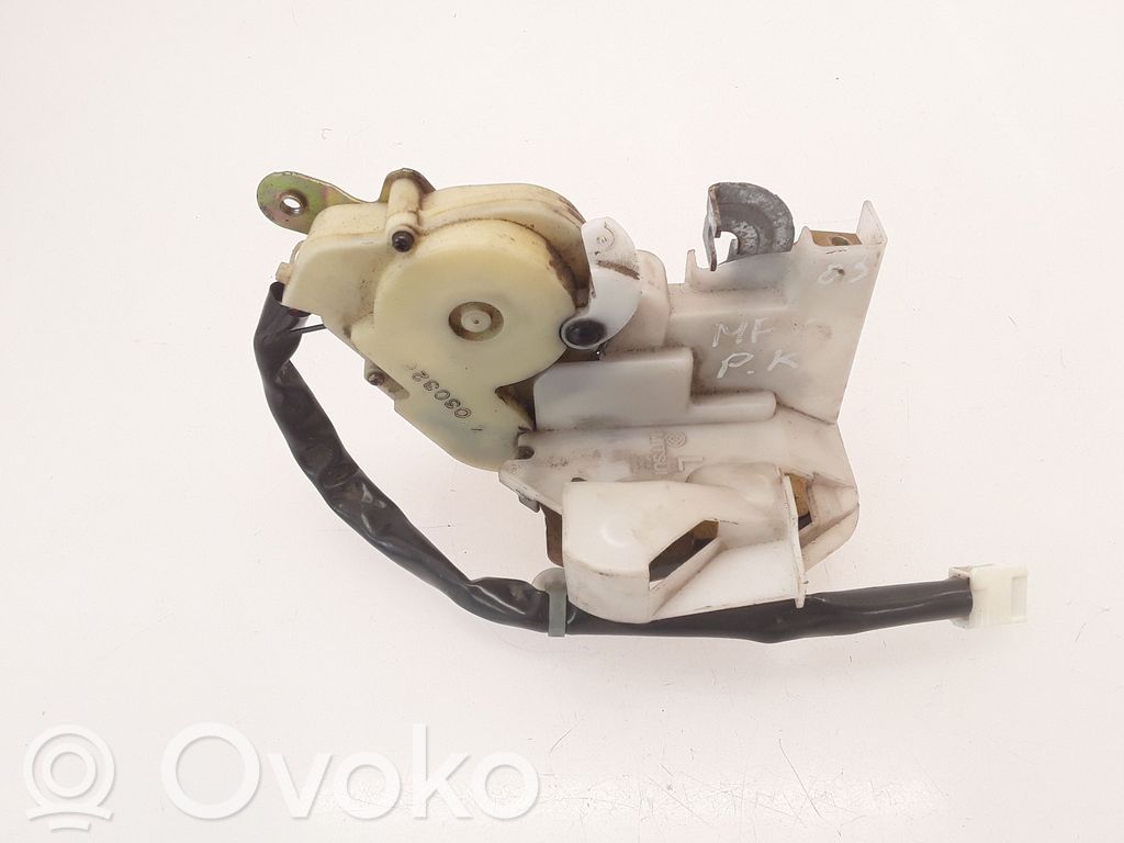 Mazda MPV Zamek drzwi przednich 