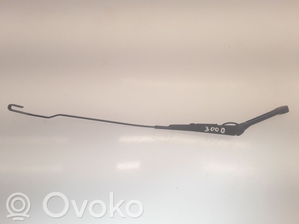 Opel Vectra B Ножка стеклоочистителей лобового стекла 