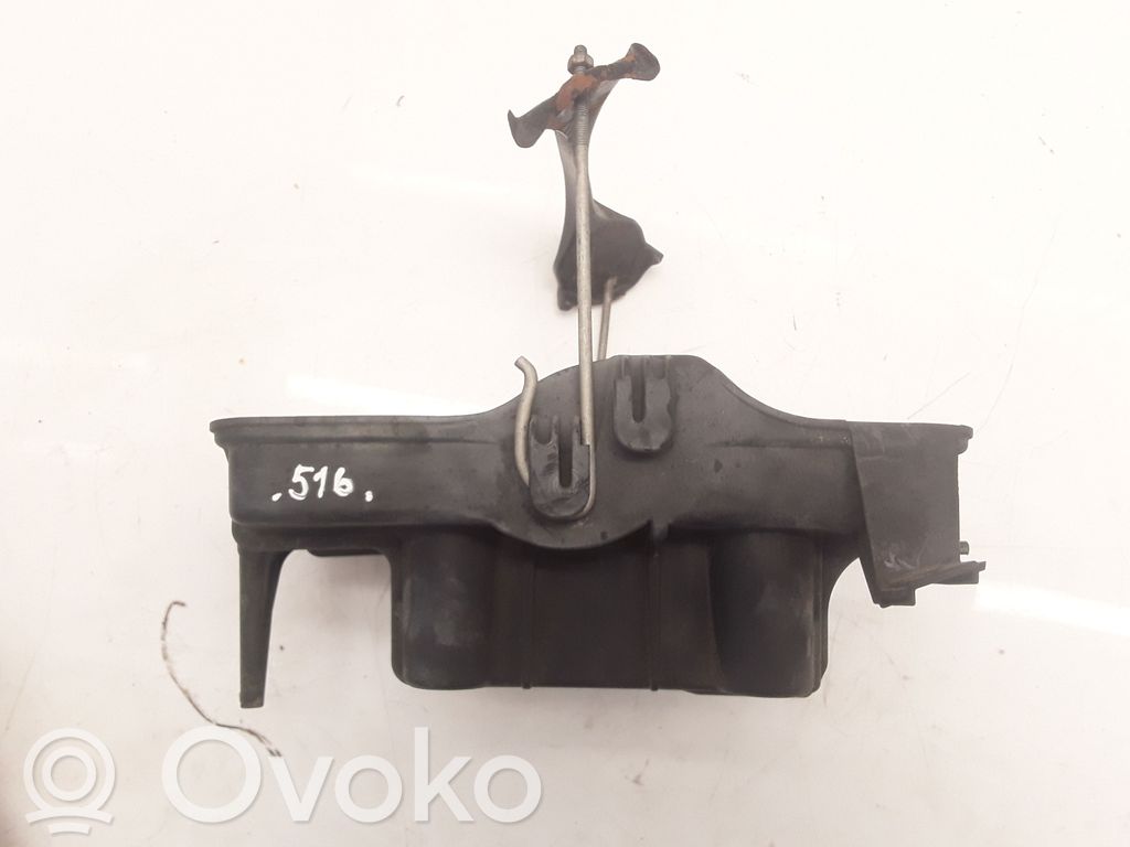 Ford Maverick Battery bracket 