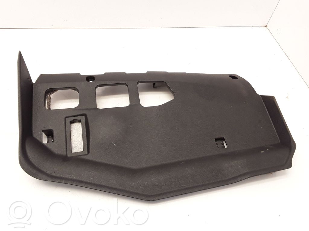 BMW 1 E81 E87 Kita salono detalė 
