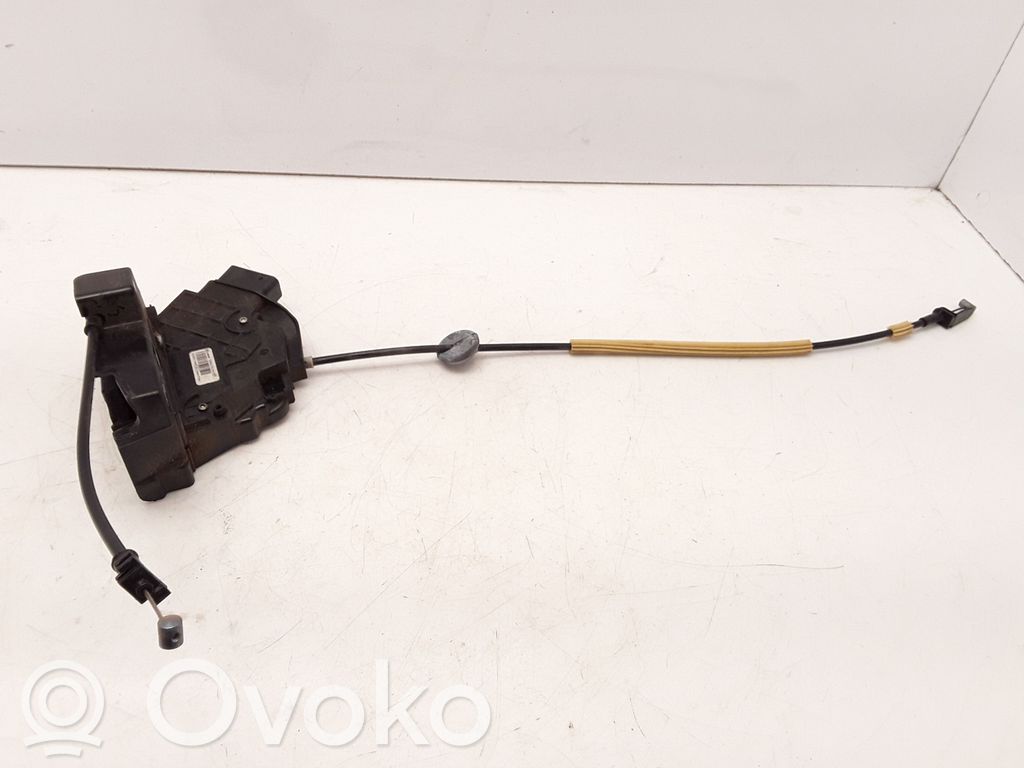 Ford Focus Priekšpusē slēdzene 