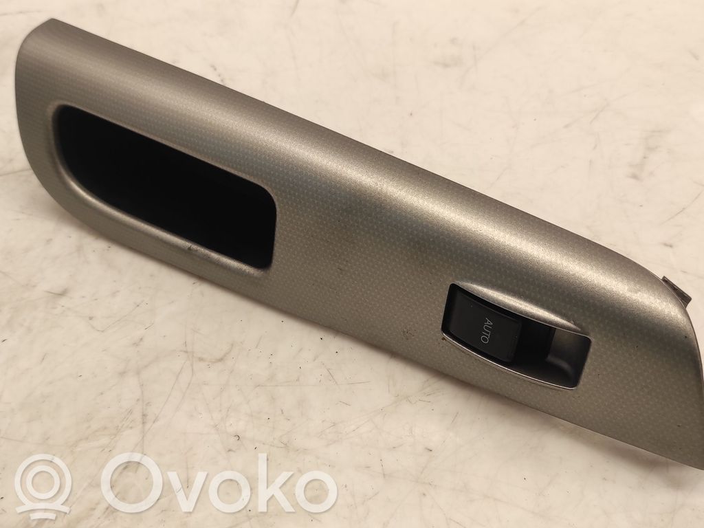 Toyota Corolla E120 E130 Electric window control switch 