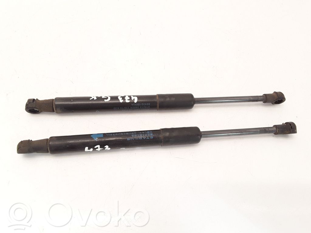 Infiniti M30 Tailgate/trunk strut/damper 