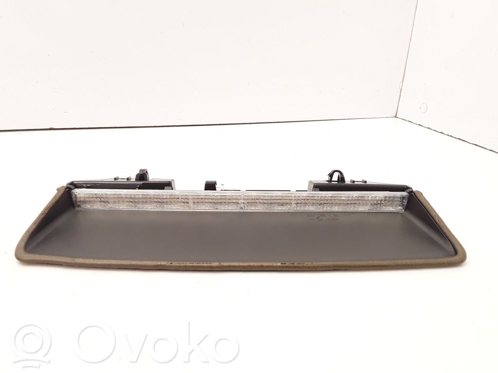 Jaguar X-Type Third/center stoplight 