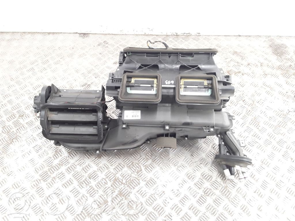 BMW 1 E81 E87 Interior heater climate box assembly 