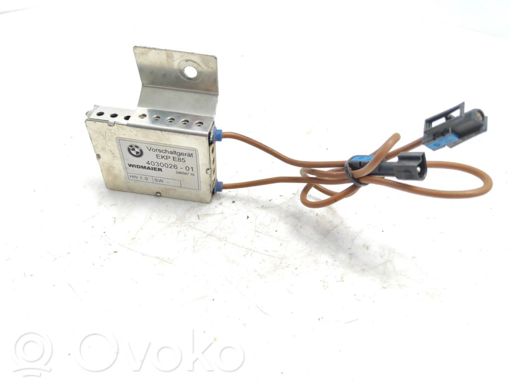BMW Z4 E85 E86 Antenos stiprintuvas 