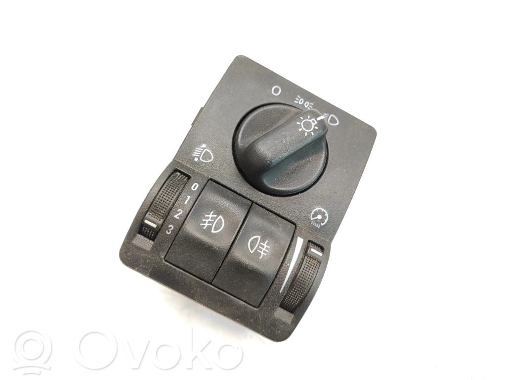 Opel Zafira A Light switch 