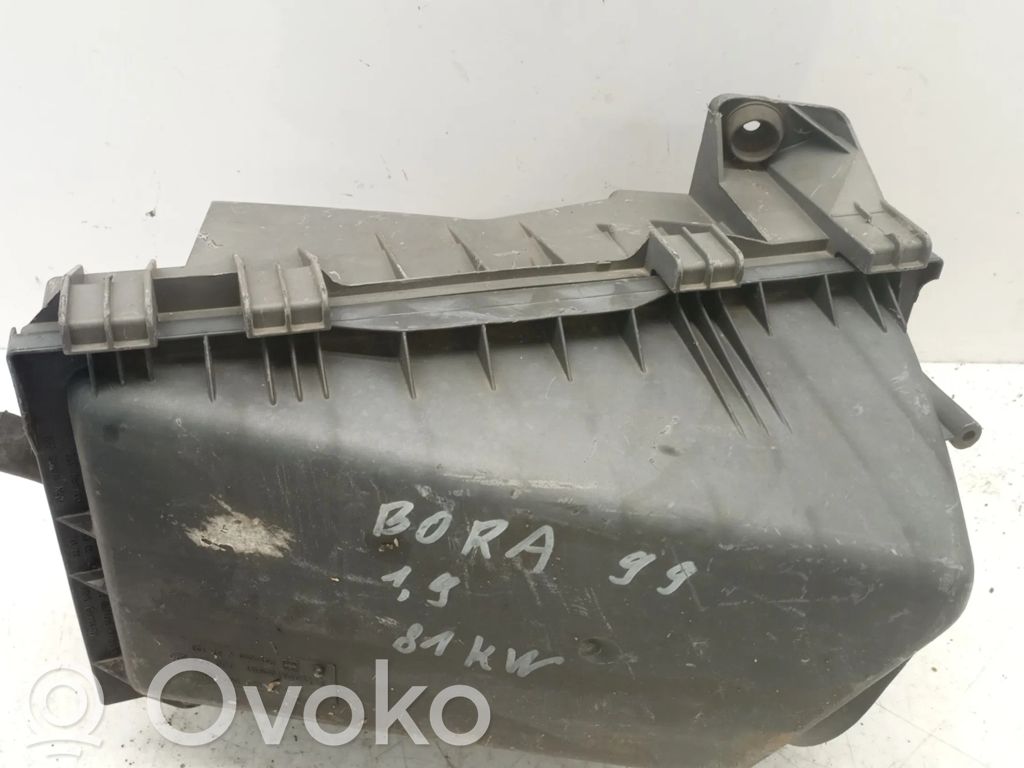 Volkswagen Golf IV Air filter box 