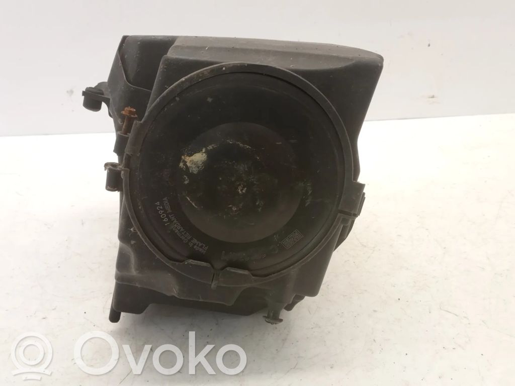 Ford Focus Air filter box 