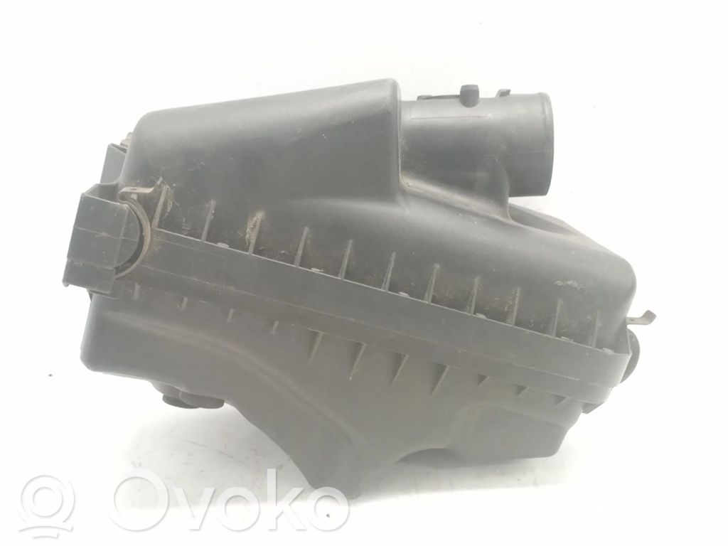 Toyota Avensis T250 Air filter box 
