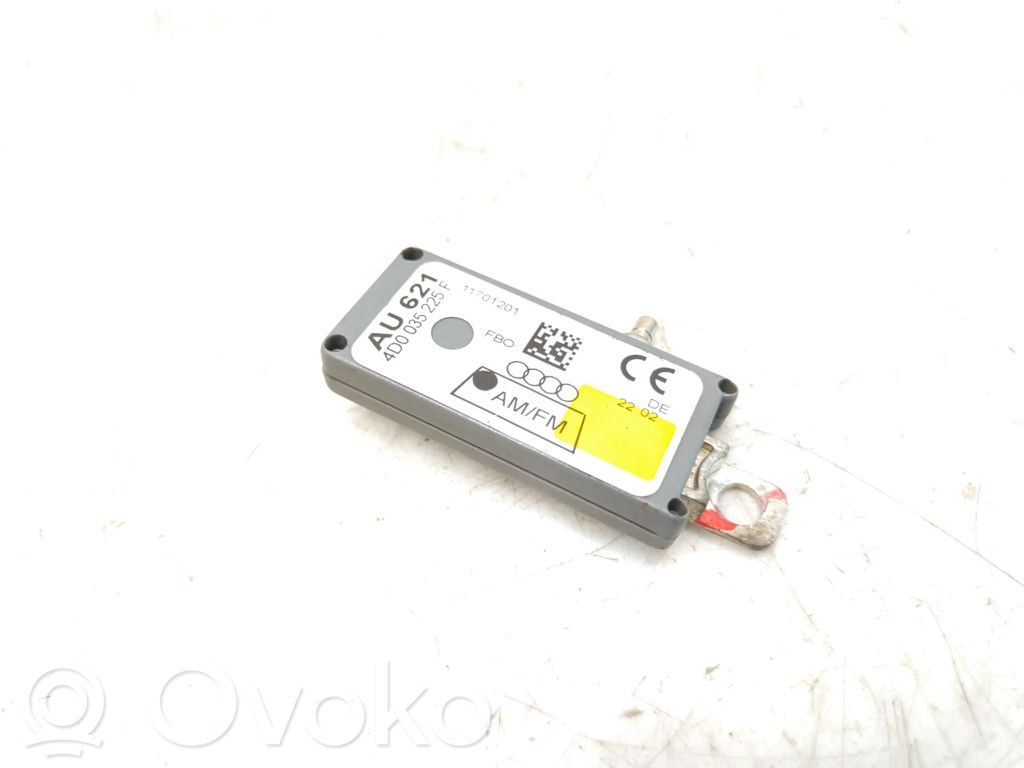 Audi A8 S8 D2 4D Antenos stiprintuvas 