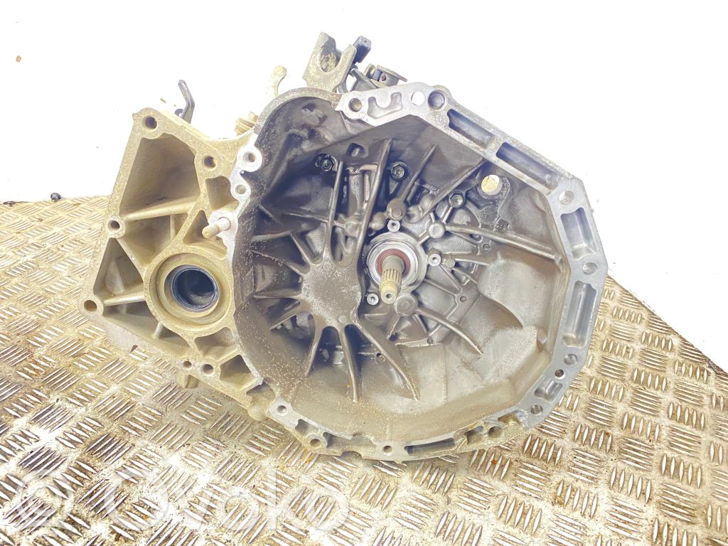 Suzuki SX4 S-Cross Manual 5 speed gearbox 