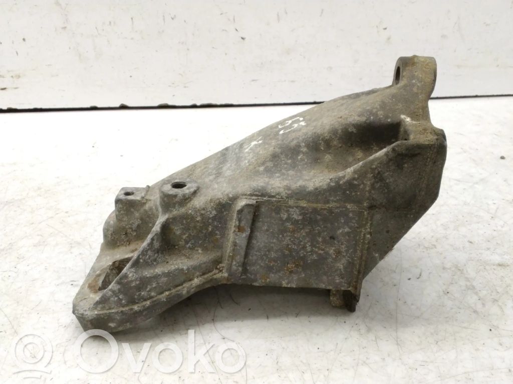 Audi 80 90 S2 B4 Engine mounting bracket 