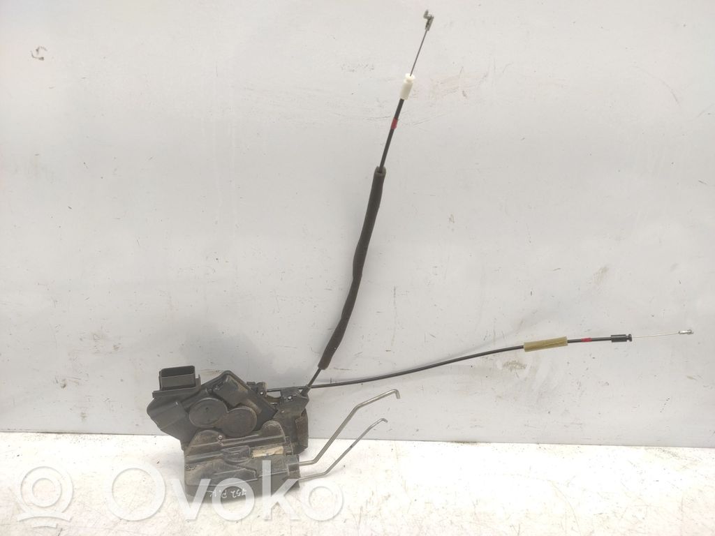 Mazda 5 Front door lock 