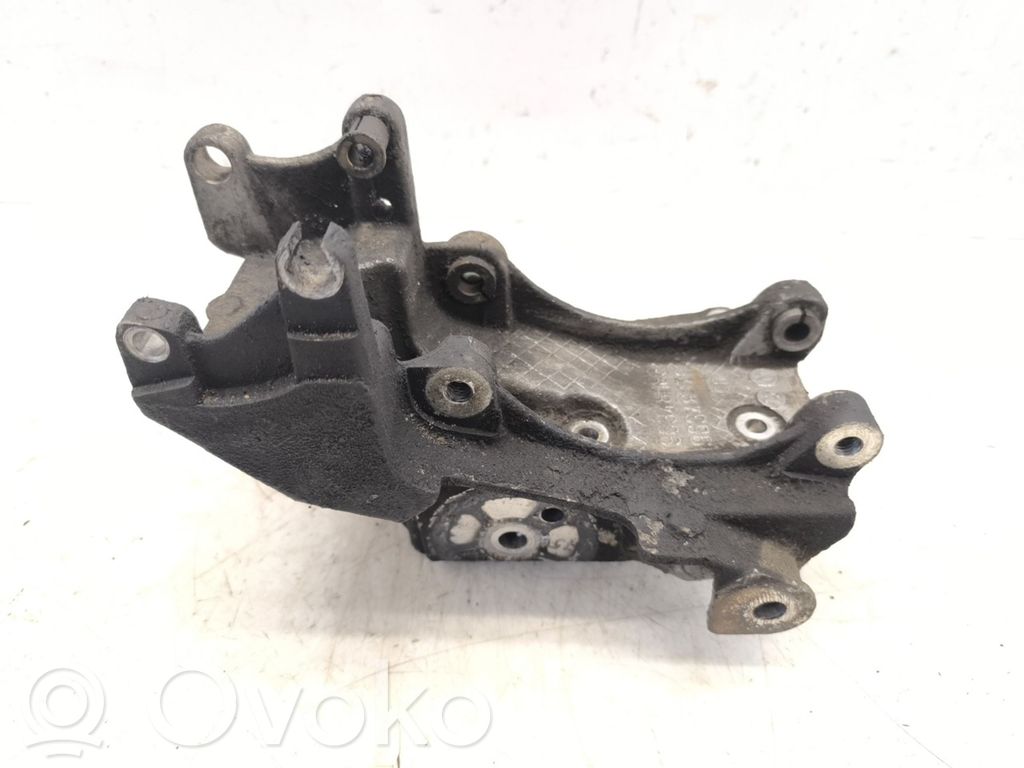 Peugeot 806 Generator/alternator bracket 