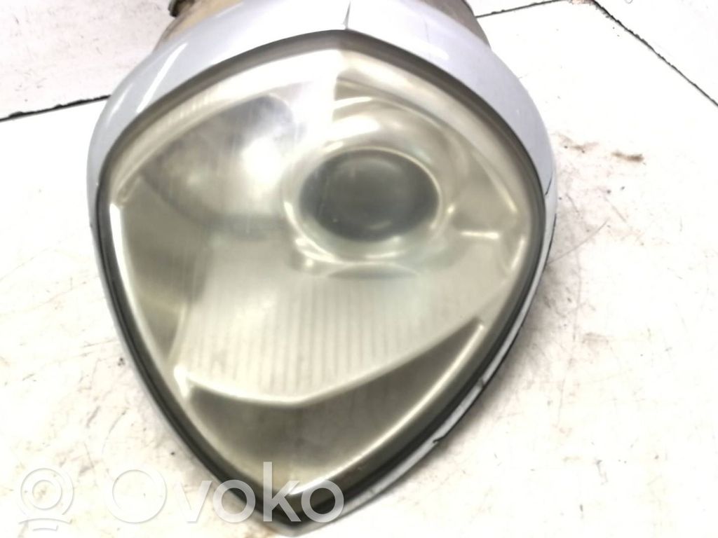 Lancia Thesis Lampa przednia 