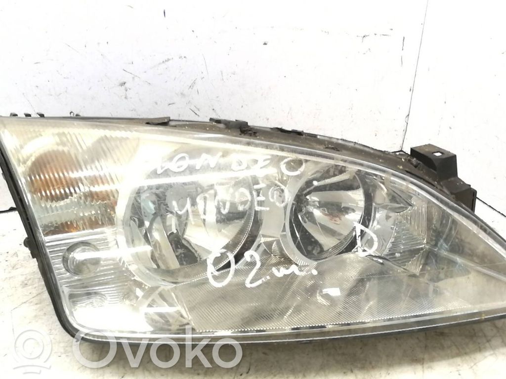 Ford Mondeo Mk III Phare frontale 