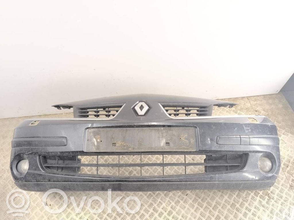 Renault Laguna II Parachoques delantero 