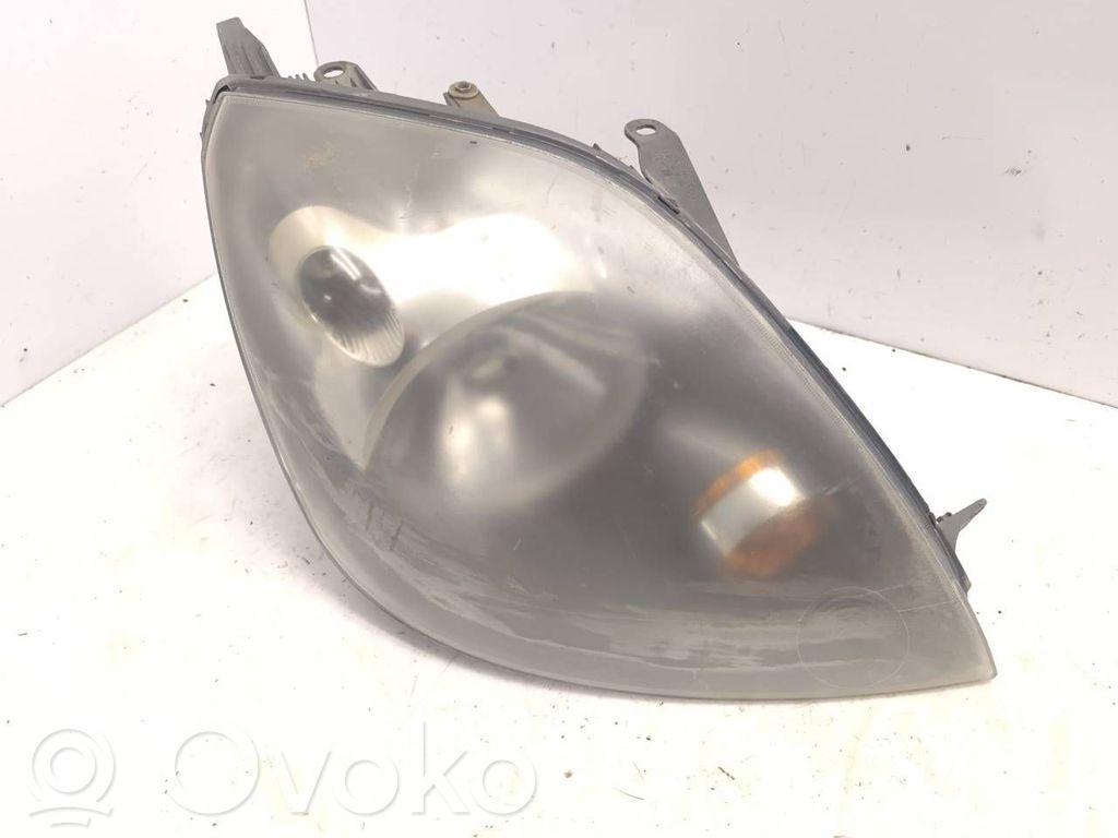 Ford Fiesta Lampa przednia 