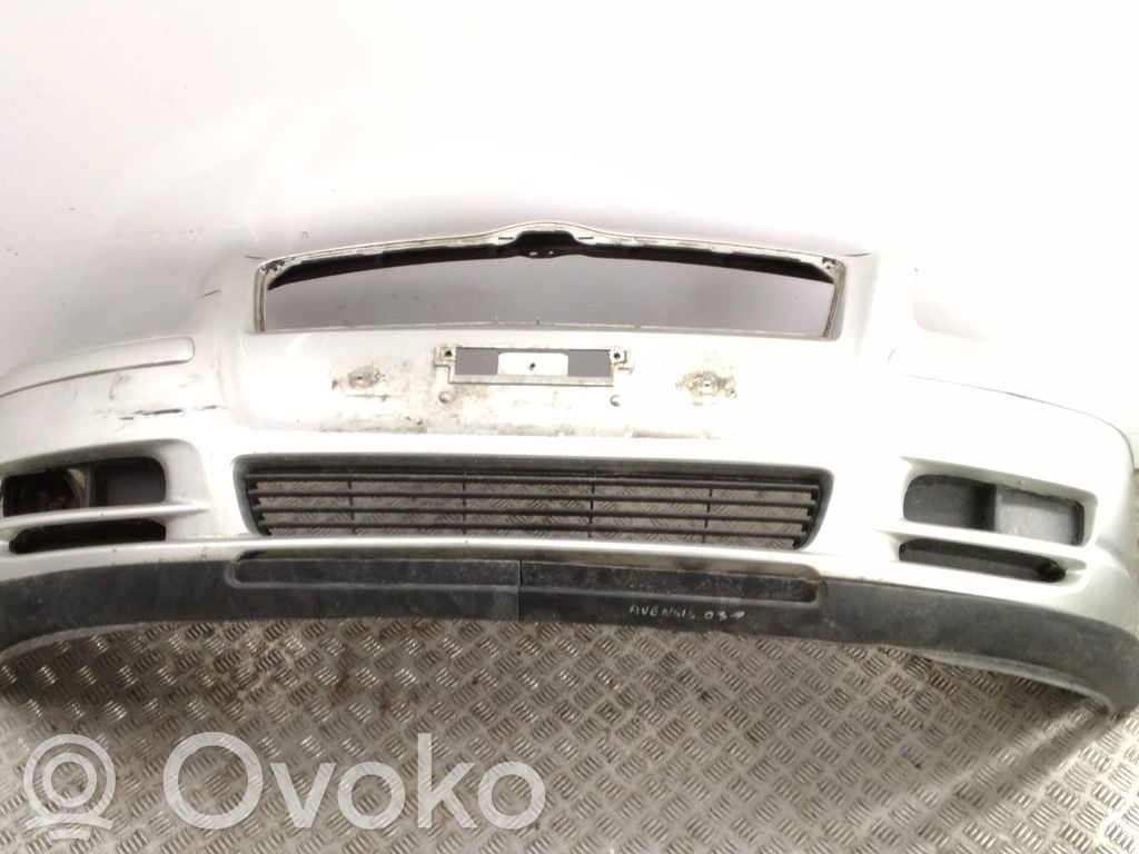 Toyota Avensis T250 Paraurti anteriore