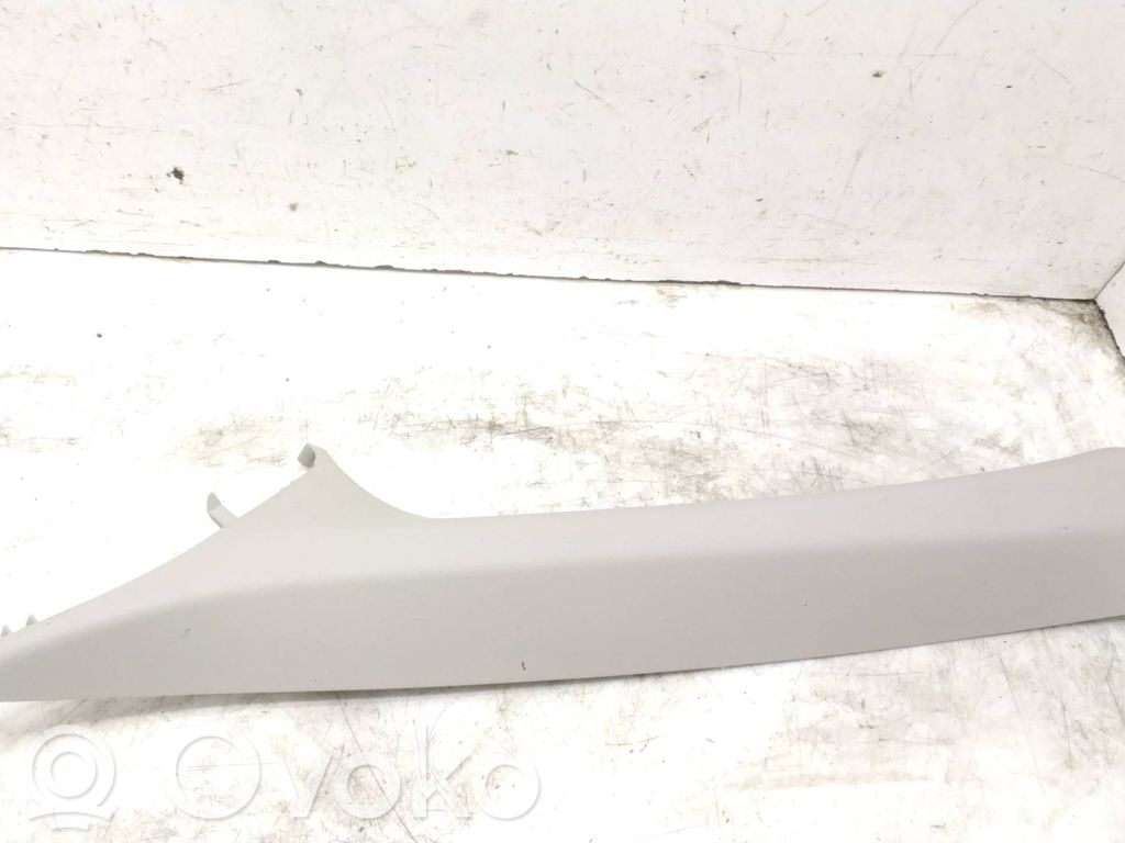 Renault Megane IV Rivestimento montante (A) 