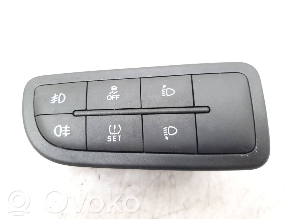 Fiat Tipo Fog light switch 