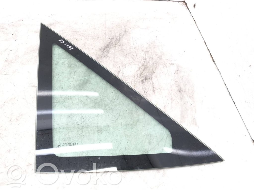 Peugeot 806 Fenêtre triangulaire avant / vitre