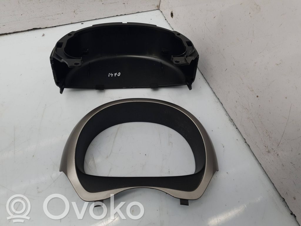 Daihatsu Sirion Moldura del panel