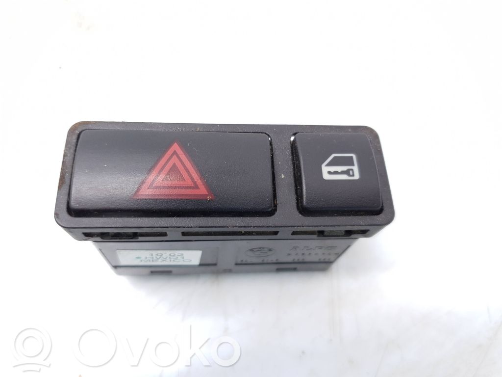 Hazard light switch   61318368920,8368920