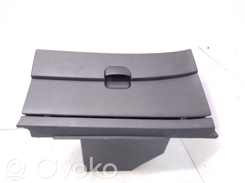 Nissan Qashqai Handschuhfach