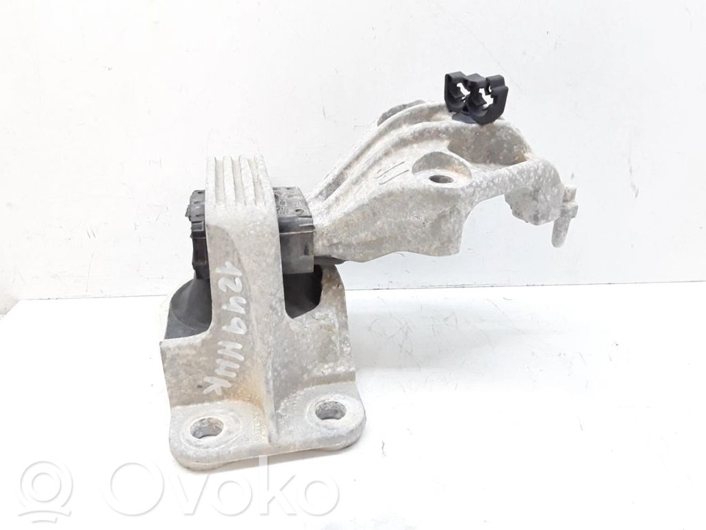 Renault Megane III Engine mounting bracket 