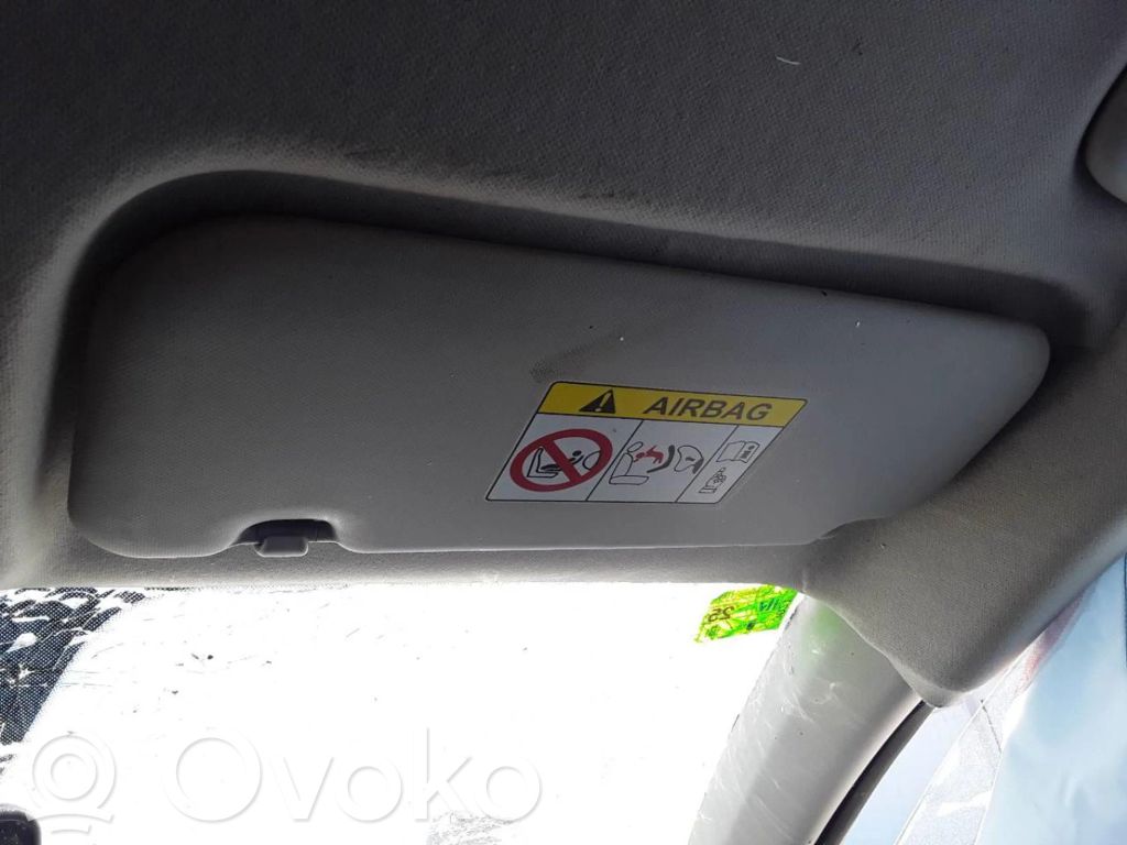 KIA Rio Skydelis nuo saulės 