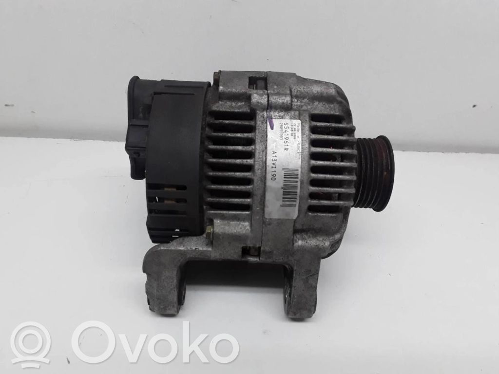 BMW 3 E46 Ģenerators 
