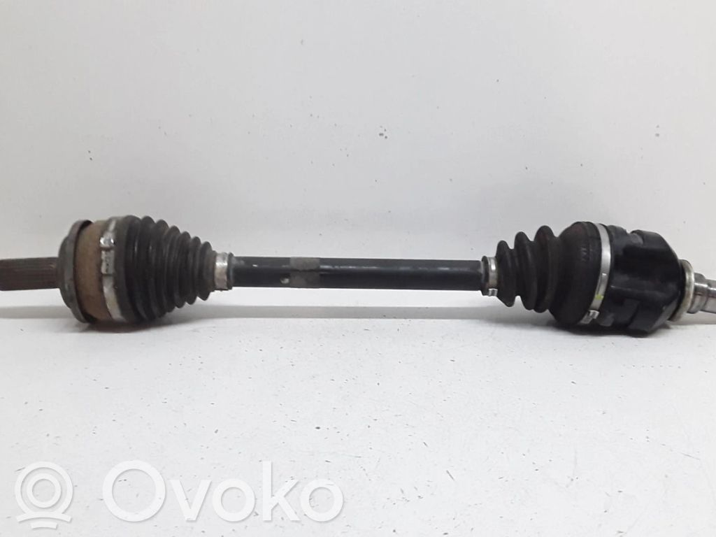 Toyota Auris 150 Kardanas komplekte 