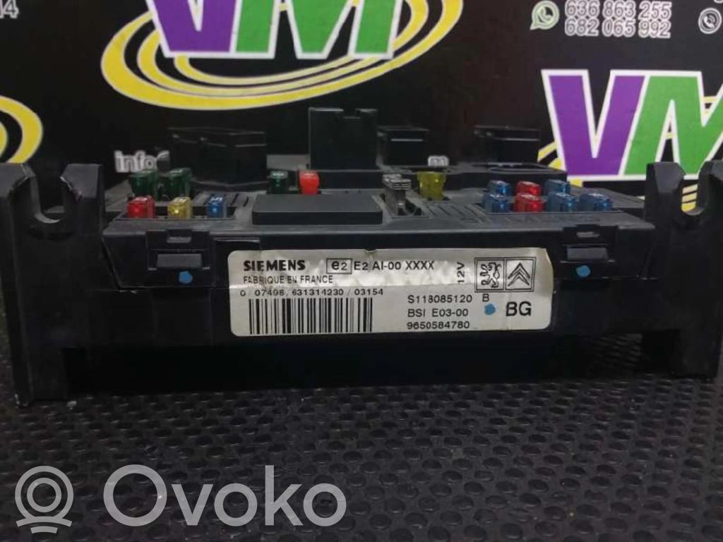 Peugeot 206+ Module de fusibles 