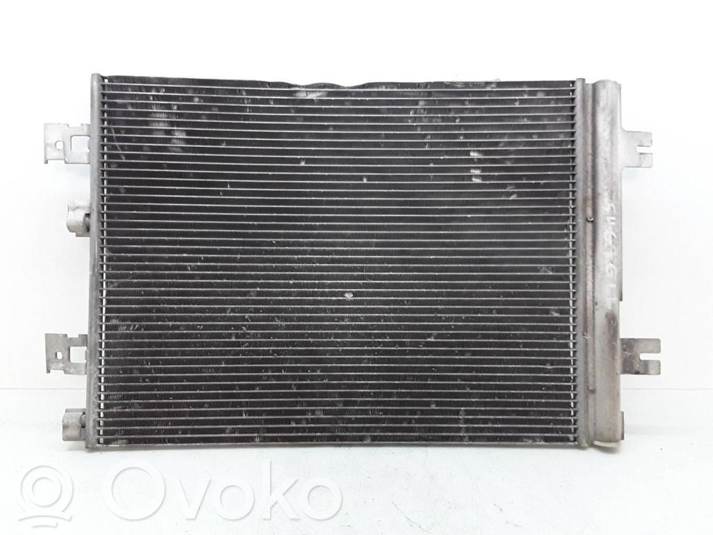 Renault Sandero I Skraplacz / Chłodnica klimatyzacji 