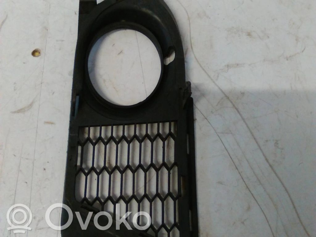 Etusumuvalon ritilä   51118041182,15857711